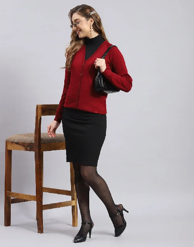 cardigan refined blend -Women Maroon Solid V Neck Full Sleeve Cardigan